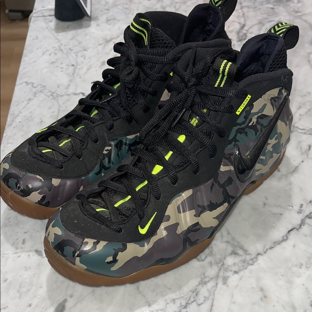Camouflage Nike